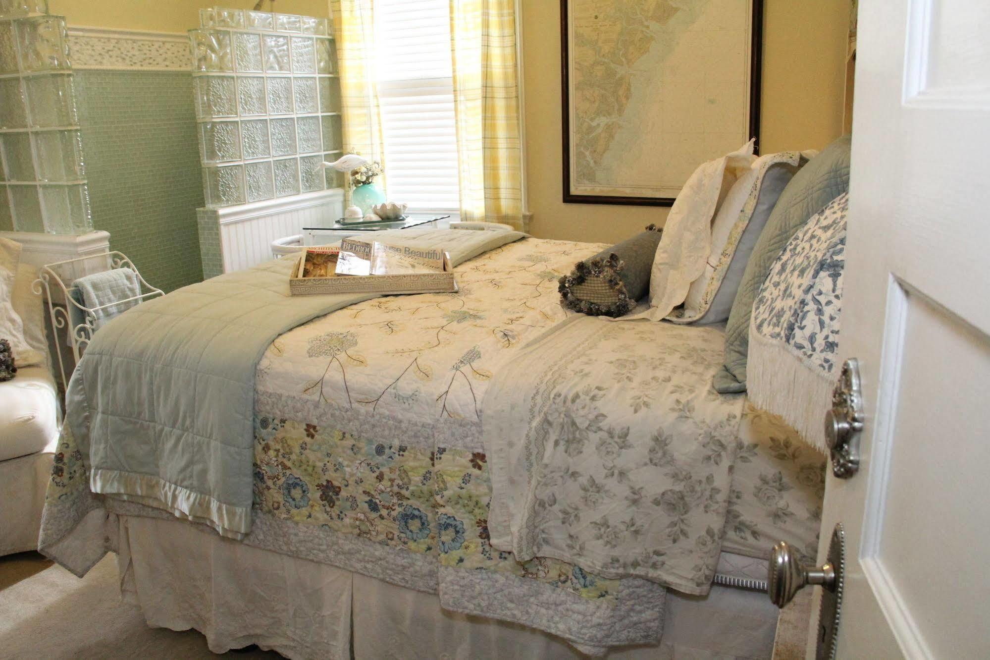 Joshua Inn Bed & Breakfast Холлистер Экстерьер фото
